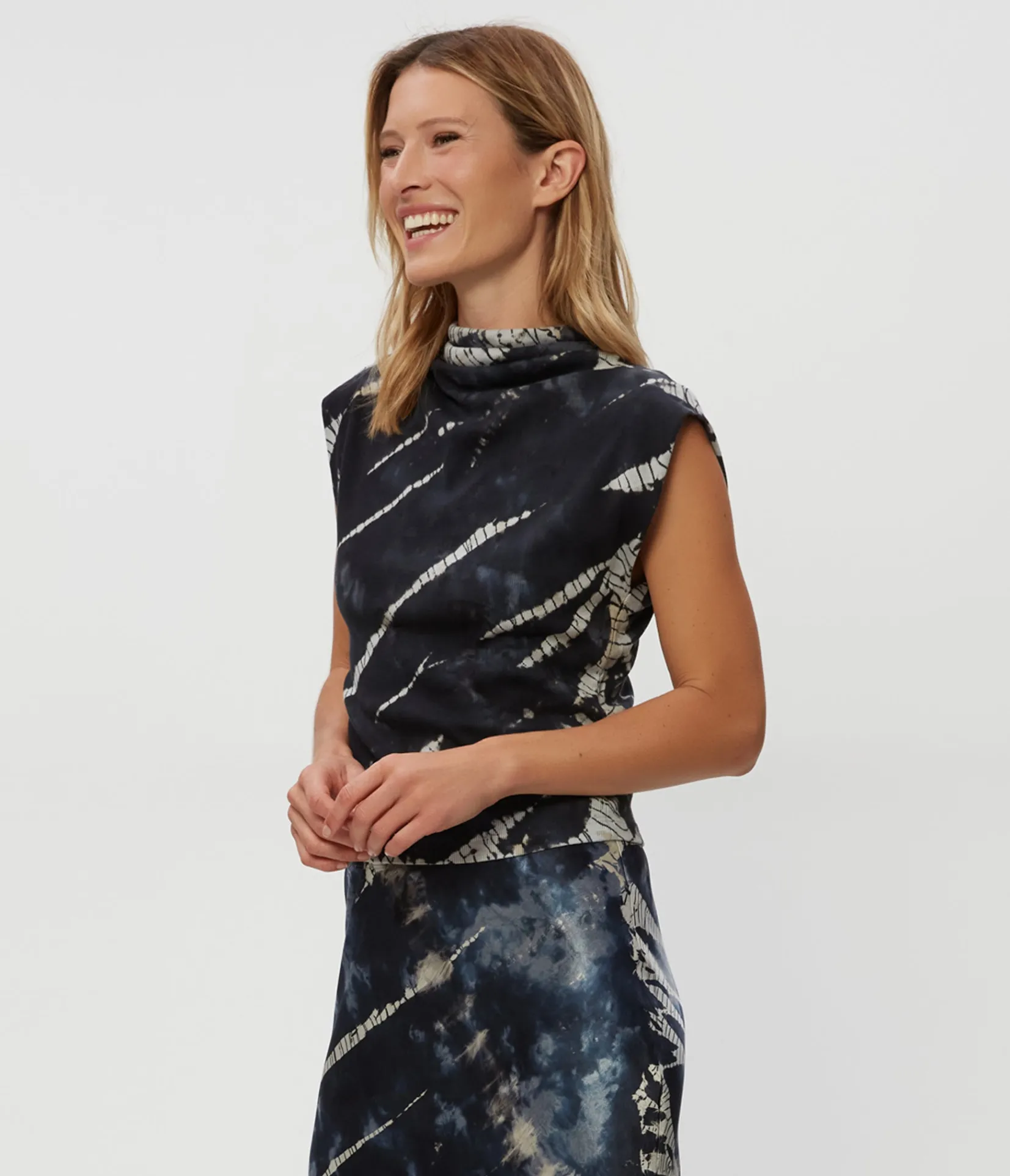 aria_double_dye_top_2.webp Michael Stars Aria Double Dye Top- Tops, Blouses & Shirts | T-Shirts