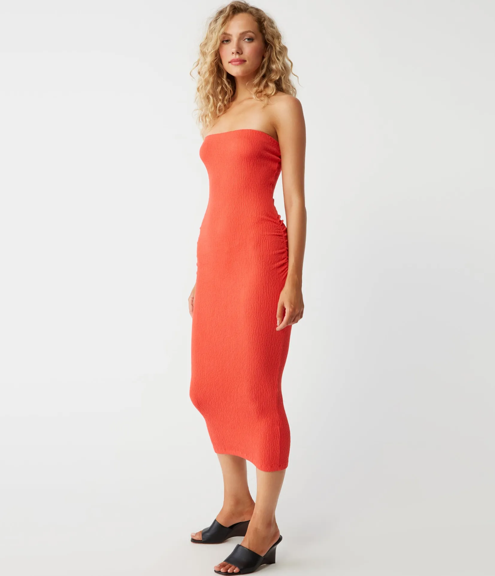 cobie_strapless_midi_dress_2.webp Michael Stars Cobie Strapless Midi Dress- Dresses | Midi Dresses
