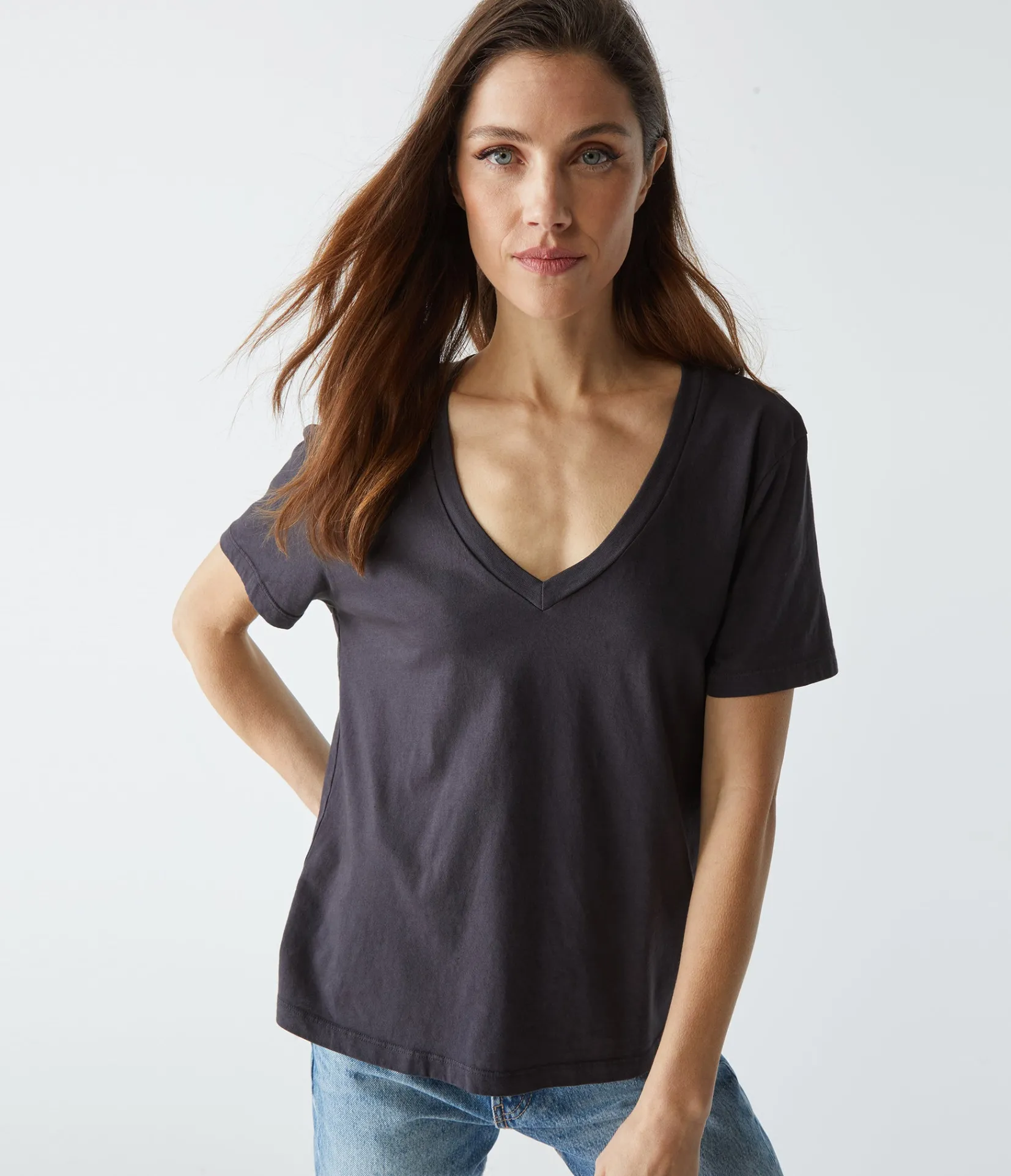 daria_vneck_tee_36.webp Michael Stars Daria V-Neck Tee- T-Shirts | Daily T-Shirts