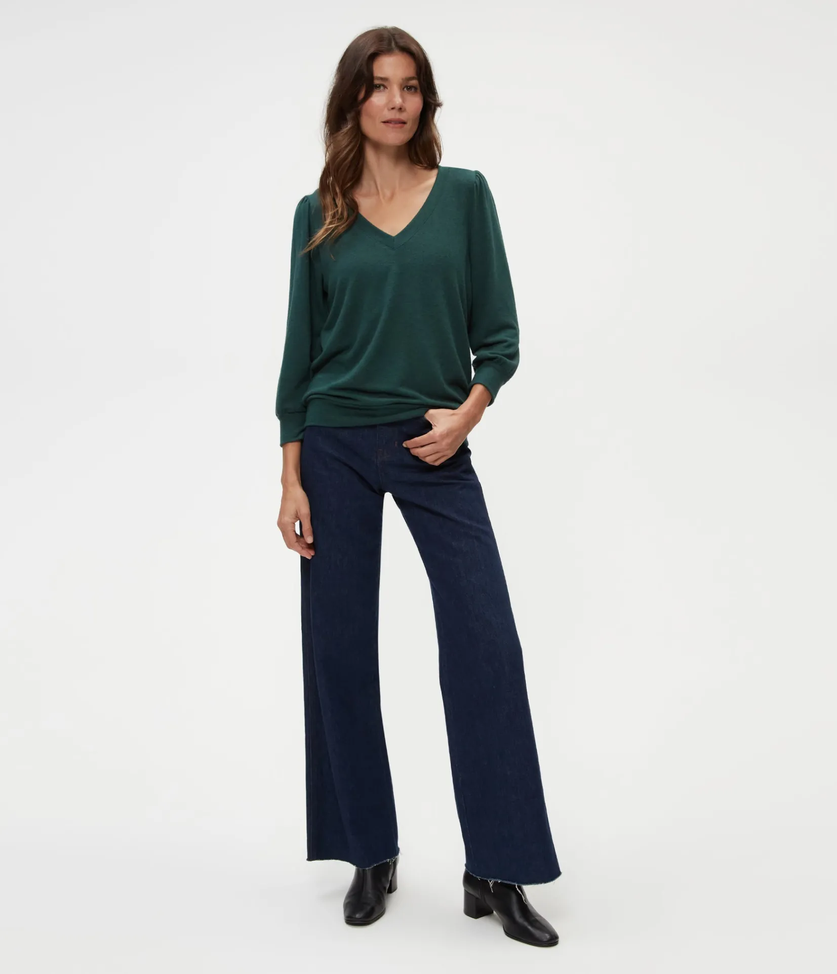 gabriella_vneck_top_14.webp Michael Stars Gabriella V-Neck Top- Loungewear
