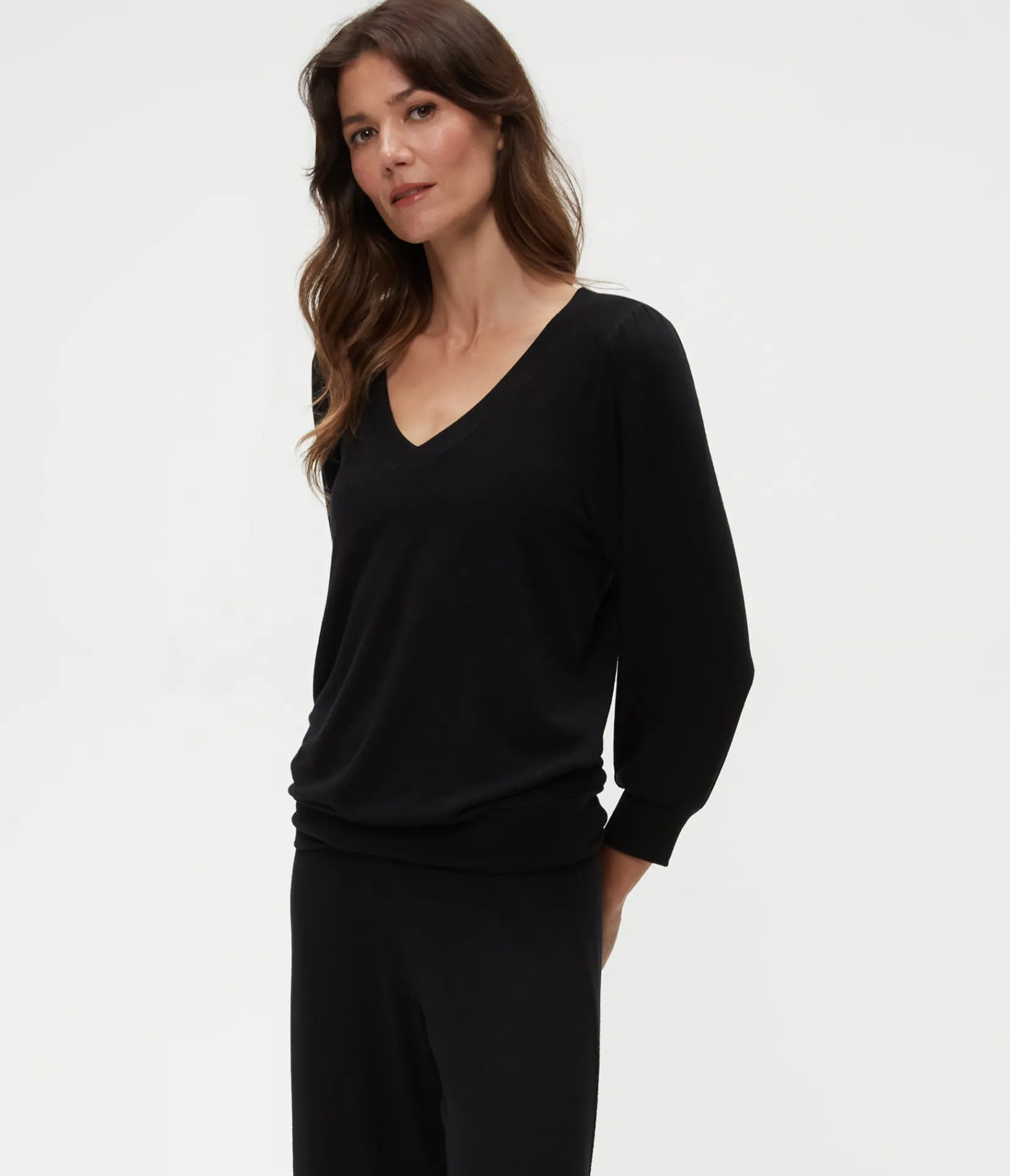 gabriella_vneck_top_19.webp Michael Stars Gabriella V-Neck Top- Loungewear