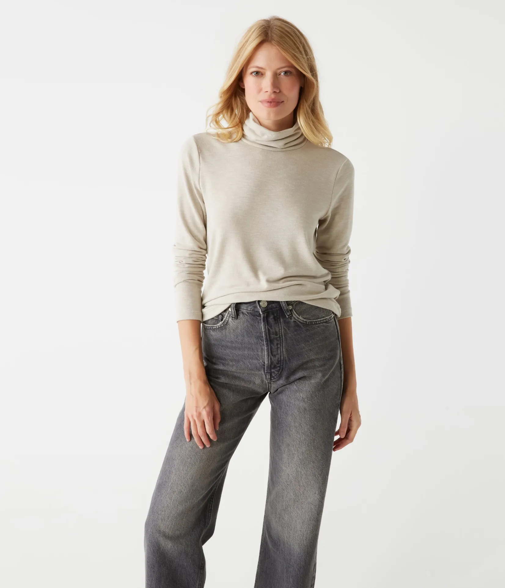 hadley_turtleneck_12.webp Michael Stars Hadley Turtleneck- T-Shirts