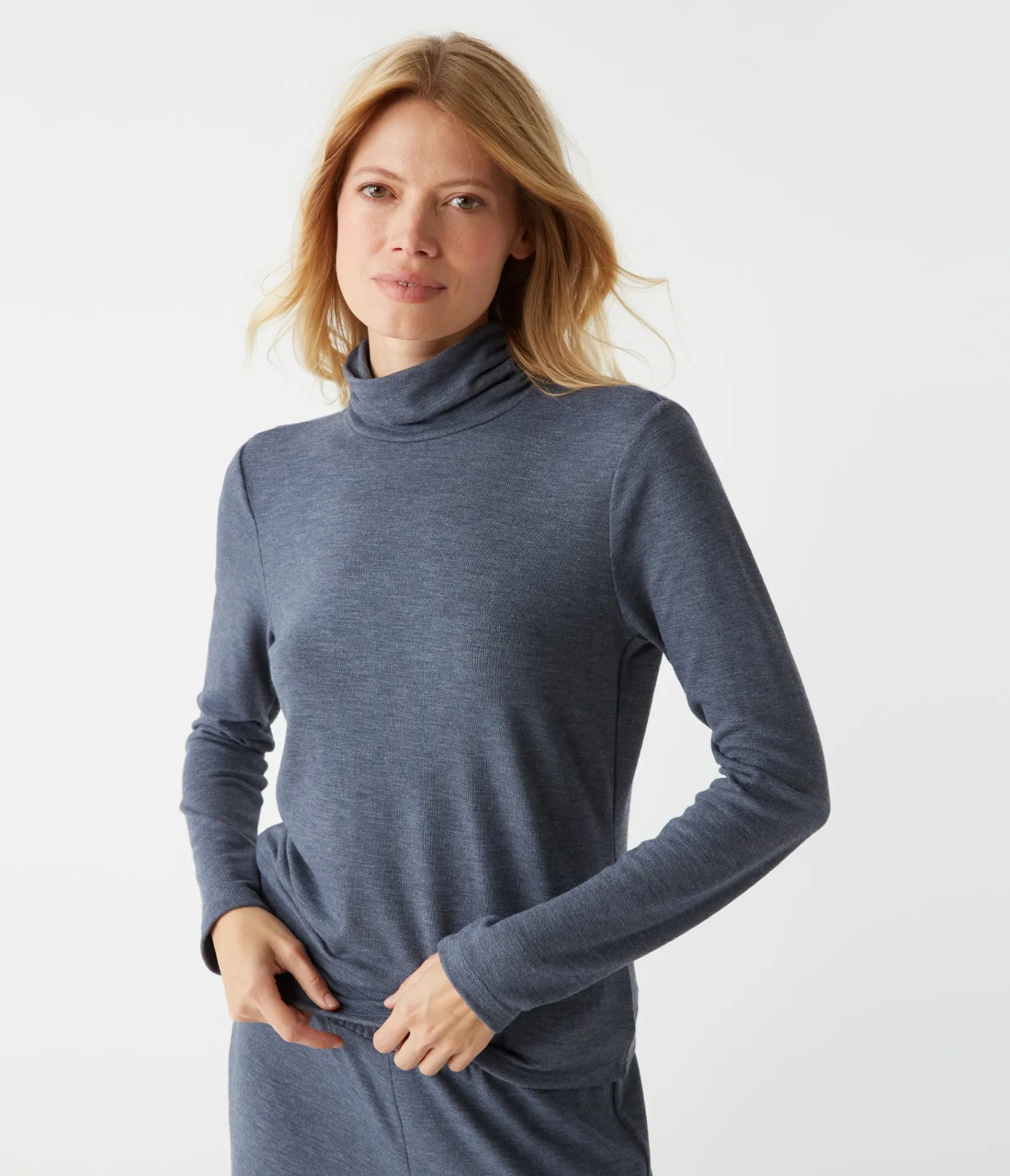 hadley_turtleneck_8.webp Michael Stars Hadley Turtleneck- T-Shirts