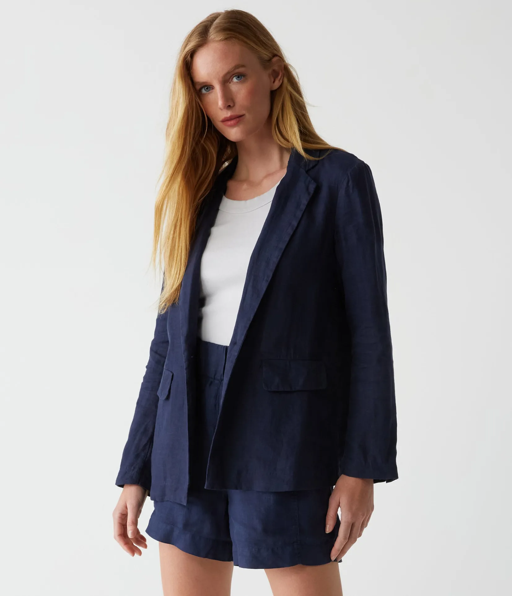 lottie_linen_blazer_2.webp Michael Stars Lottie Linen Blazer- Blazers, Jackets & Outerwear