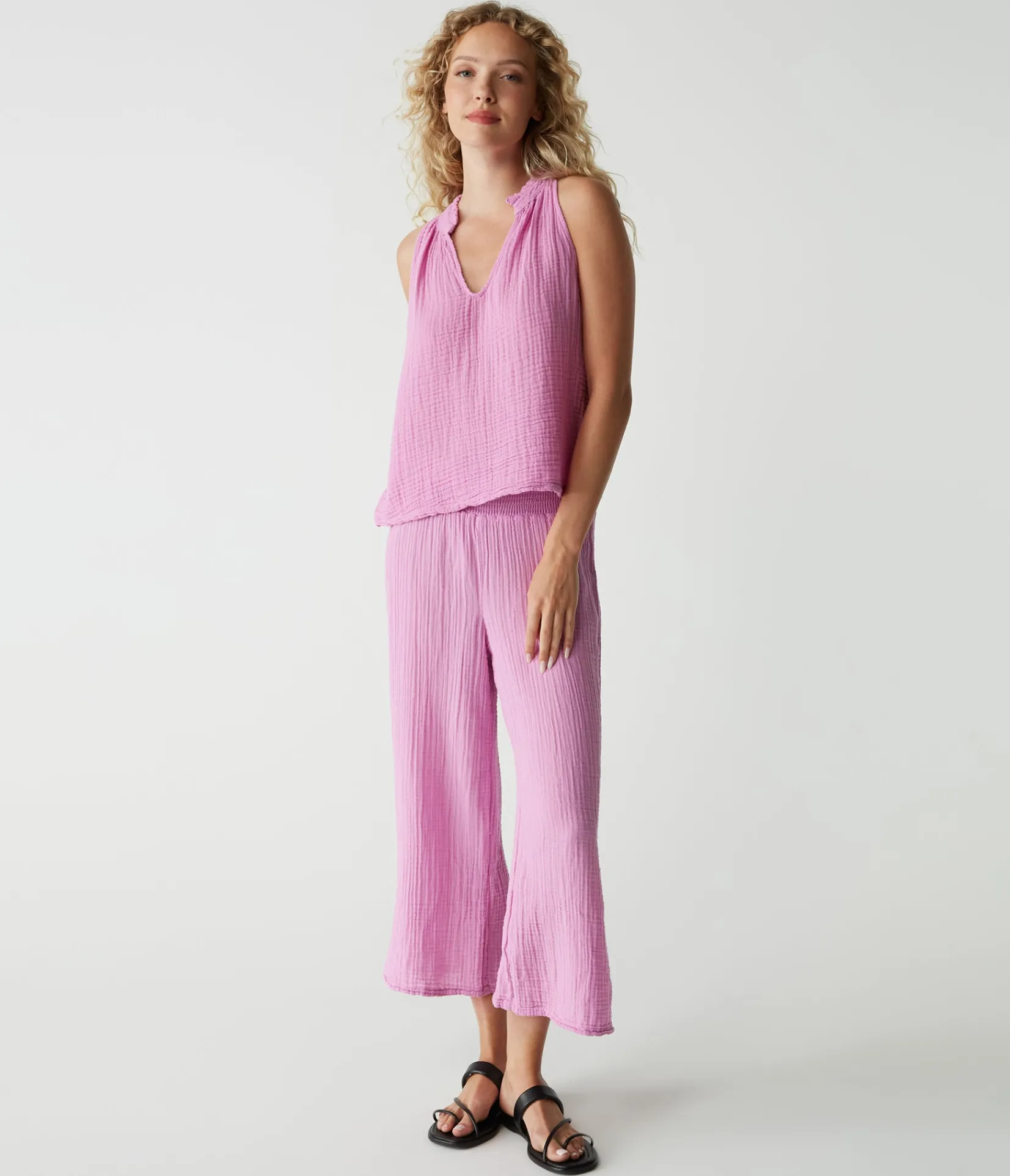 medina_cropped_gauze_pant_18.webp Michael Stars Medina Cropped Gauze Pant- Pants, Shorts & Skirts
