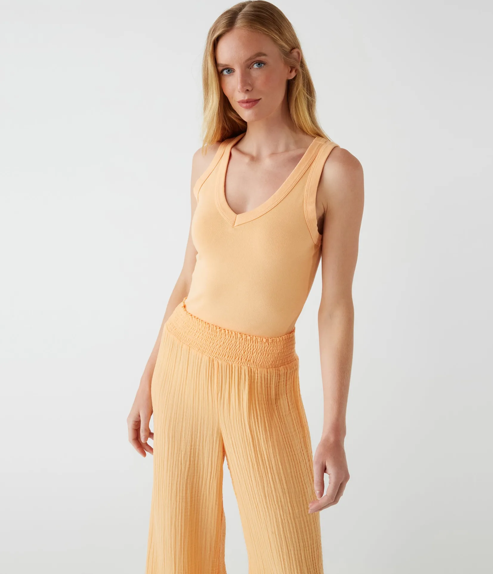 medina_cropped_gauze_pant_38.webp Michael Stars Medina Cropped Gauze Pant- Pants, Shorts & Skirts