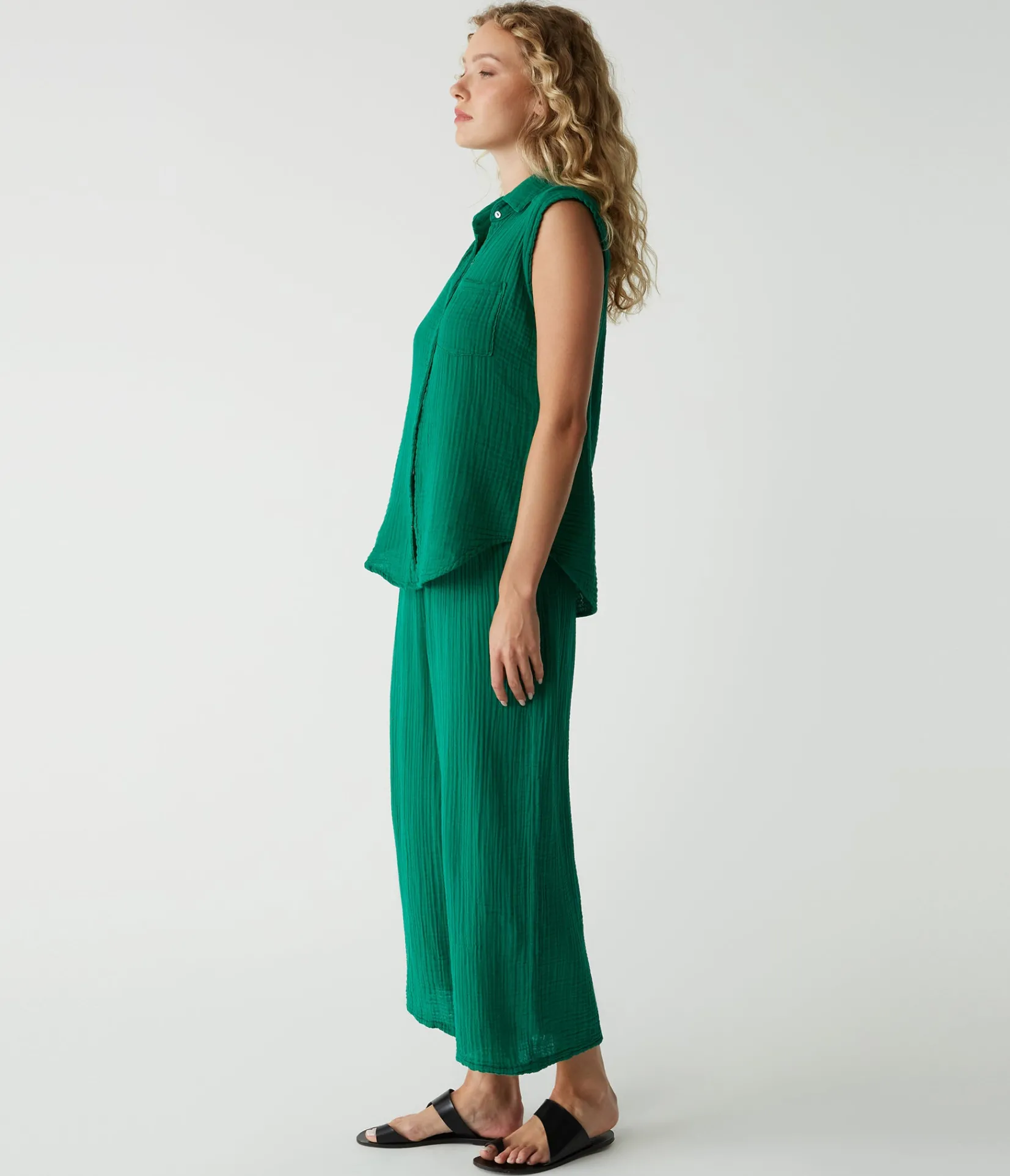 medina_cropped_gauze_pant_46.webp Michael Stars Medina Cropped Gauze Pant- Pants, Shorts & Skirts
