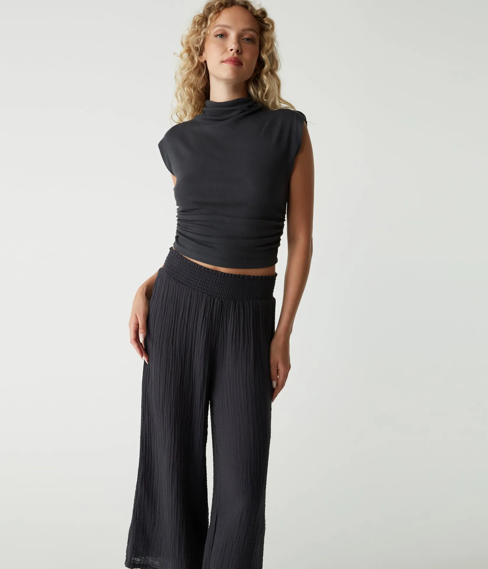 medina_cropped_gauze_pant_71.webp Michael Stars Medina Cropped Gauze Pant- Pants, Shorts & Skirts