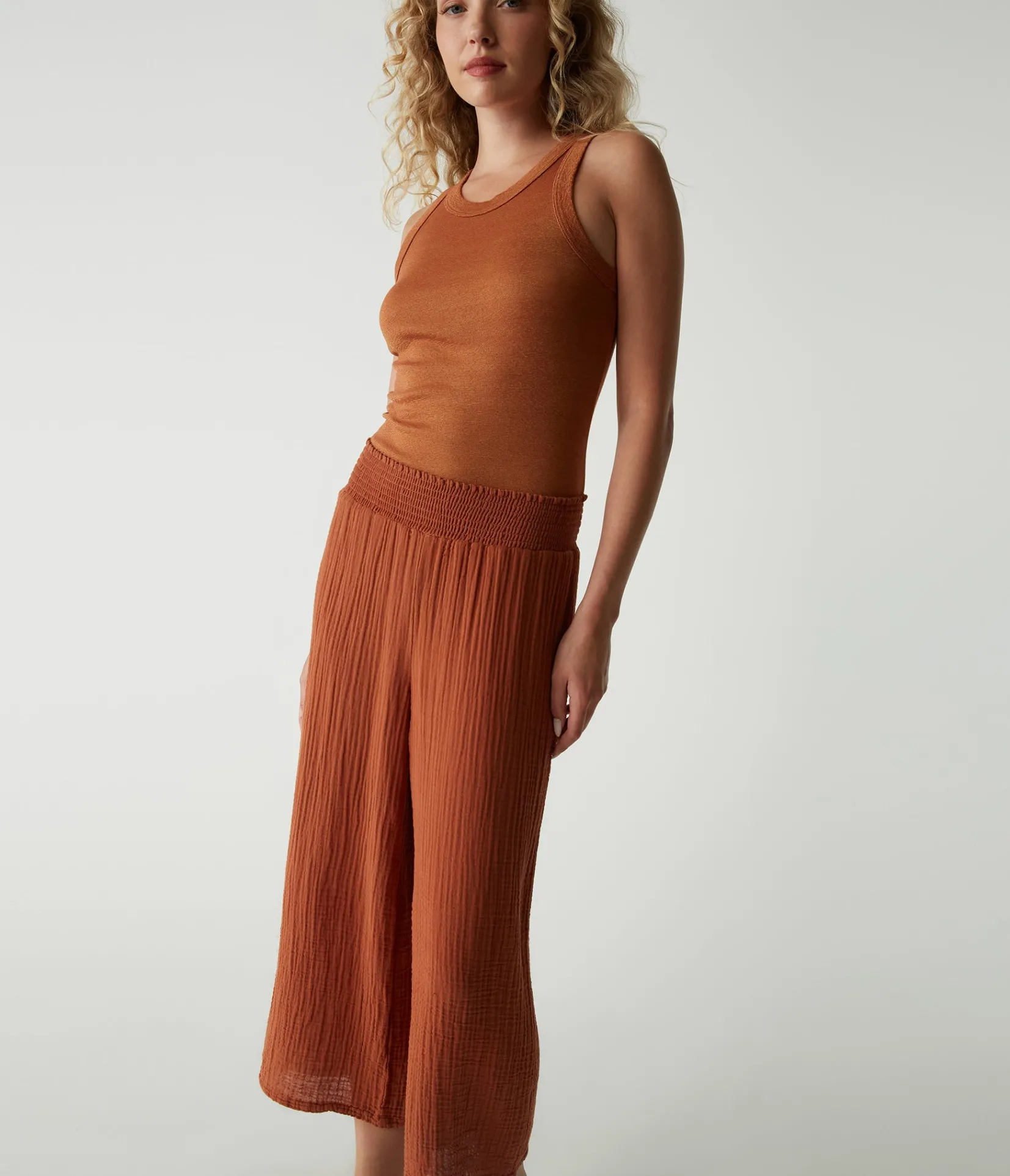 medina_cropped_gauze_pant_75.webp Michael Stars Medina Cropped Gauze Pant- Pants, Shorts & Skirts