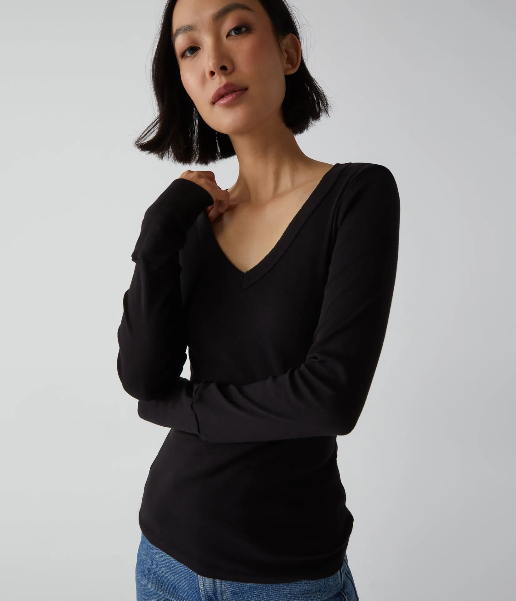 molly_vneck_tee_17.webp Michael Stars Molly V-Neck Tee- T-Shirts | Supima Cotton T-Shirts