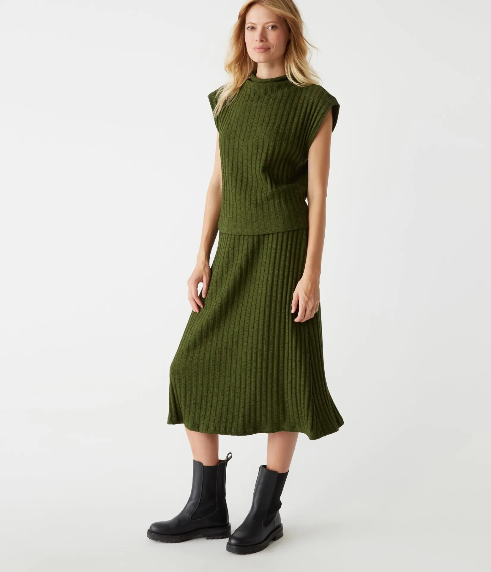 shania_midi_skirt_1.webp Michael Stars Shania Midi Skirt- Sweaters & Cardigans | Pants, Shorts & Skirts