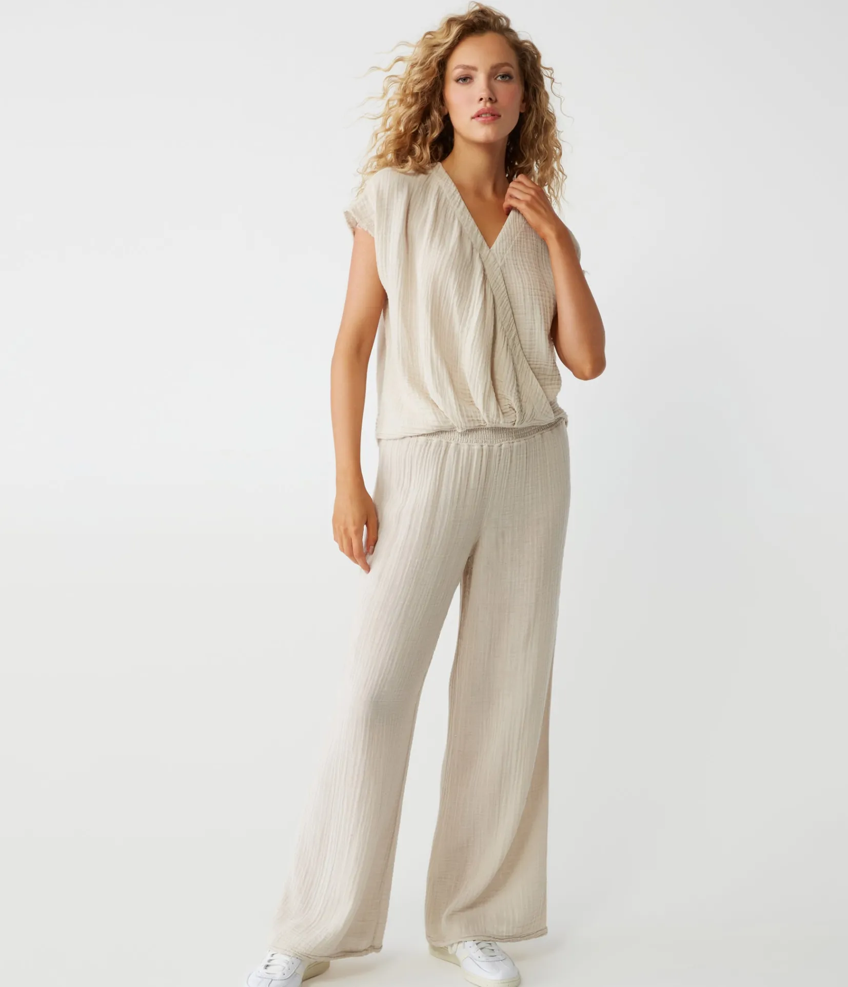 susie_gauze_pant_106.webp Michael Stars Susie Gauze Pant- Pants, Shorts & Skirts