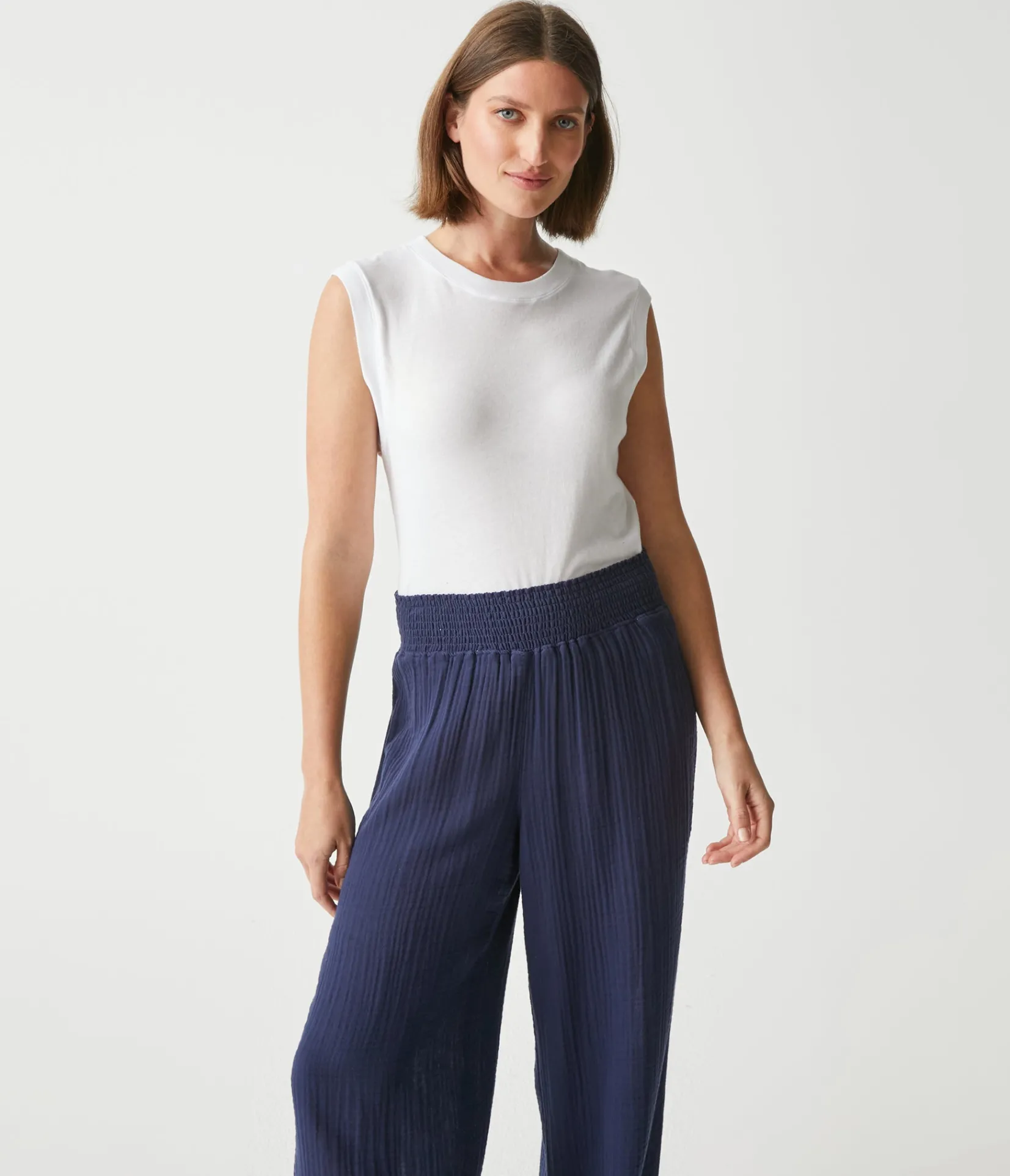 susie_gauze_pant_26.webp Michael Stars Susie Gauze Pant- Pants, Shorts & Skirts